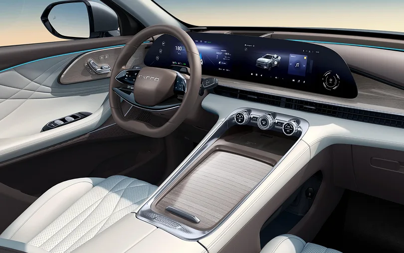 EXEED RX SUPER HYBRID — Elevated Comfort with Suspended Cabin