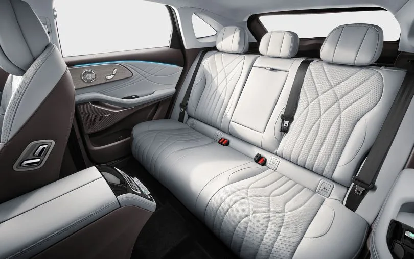 EXEED RX SUV — Expansive Mid-Row Comfort